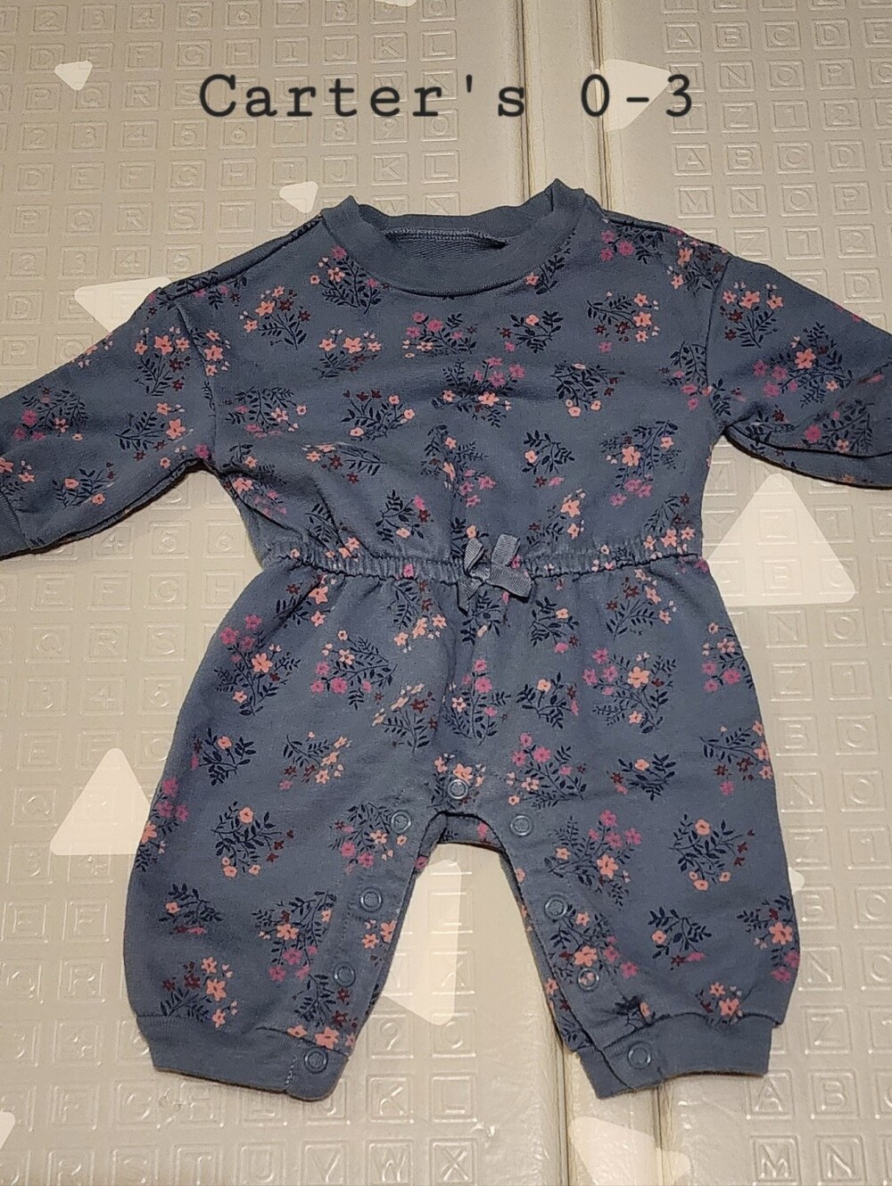 NWOT Carter's Navy Floral Long-Sleeve Baby Romper 0-3 MONTHS